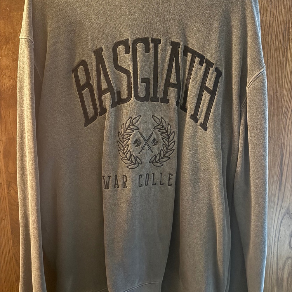 Basgiath Collegiate Embroidered Crewneck